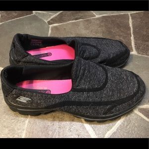 Sketchers Go Walk 2 shoes